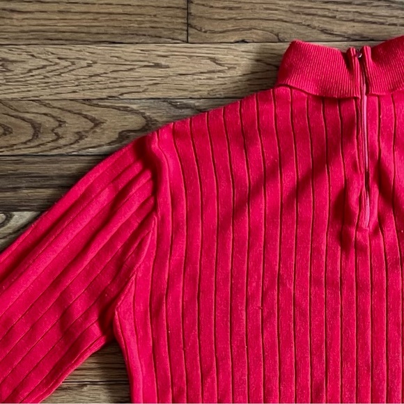 Red Ribbed Cropped Zip Up - Picture 2 of 2